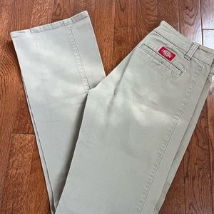 Dickies flat front Women’s khakis